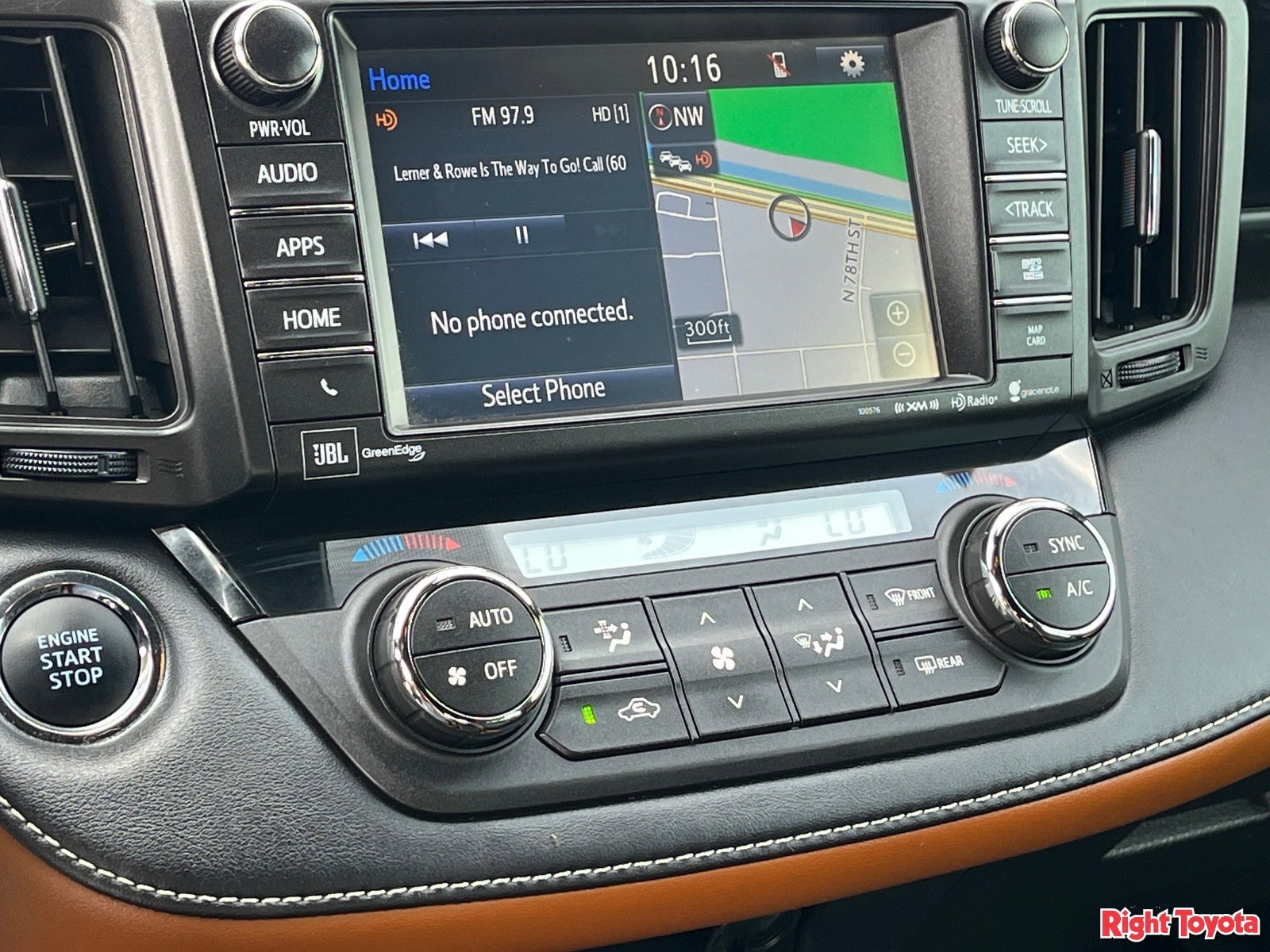 Certified 2017 Toyota RAV4 SE FWD image 28
