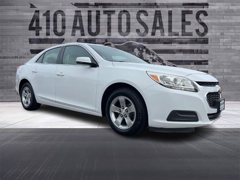 Used 2016 Chevrolet Malibu LT image 1