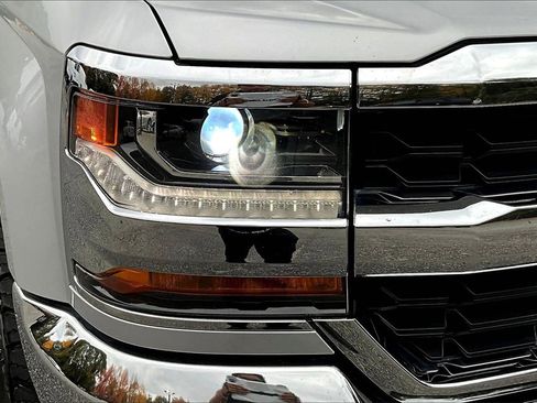 Certified 2018 Chevrolet Silverado 1500 LT image 26