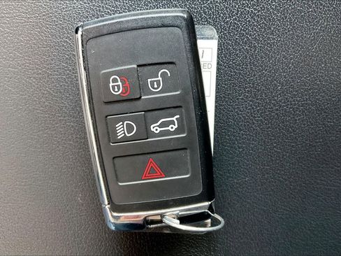 Used 2020 Jaguar E-PACE Checkered Flag image 24