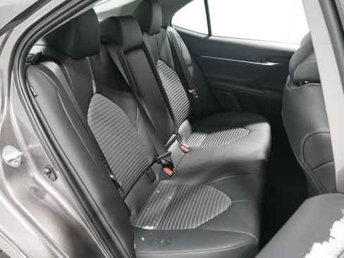 Used 2024 Toyota Camry SE image 16