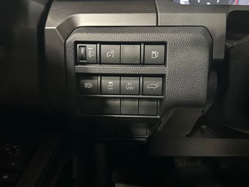 Used 2025 Toyota 4Runner TRD Off-Road Premium image 17