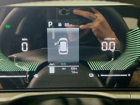 New 2026 Kia Sportage X-Line image 12