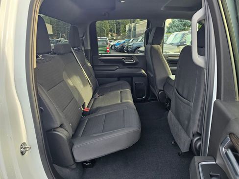 Used 2024 Chevrolet Silverado 2500 LT image 11