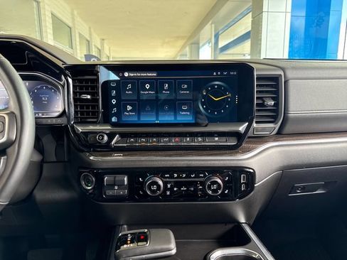 Used 2025 Chevrolet Silverado 1500 RST AWD/4WD image 17