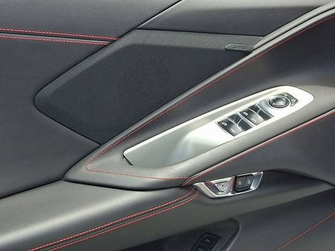 Used 2021 Chevrolet Corvette Stingray Convertible w/ 1LT RWD image 18