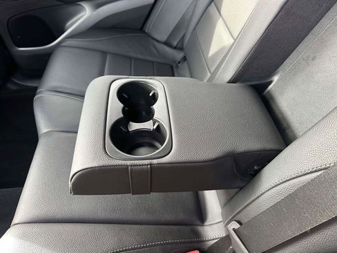 Used 2024 Mercedes-Benz GLE 450e 4MATIC image 10