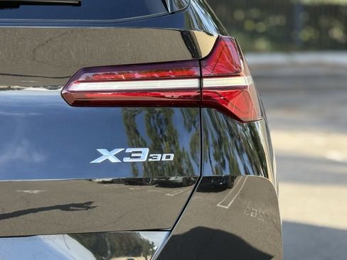 Used 2025 BMW X3 xDrive30i w/ Premium Package image 14