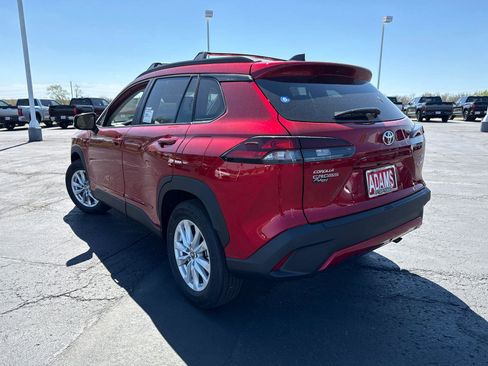 Used 2026 Toyota Corolla Cross LE w/ Moonroof Package image 5