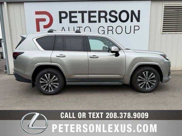 Used 2023 Lexus LX 600 4WD w/ Interior Upgrade Package image 3