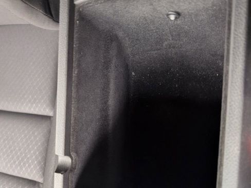 Used 2021 Jeep Grand Cherokee Laredo image 47