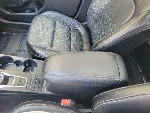 Used 2020 Ford Escape Titanium FWD image 22