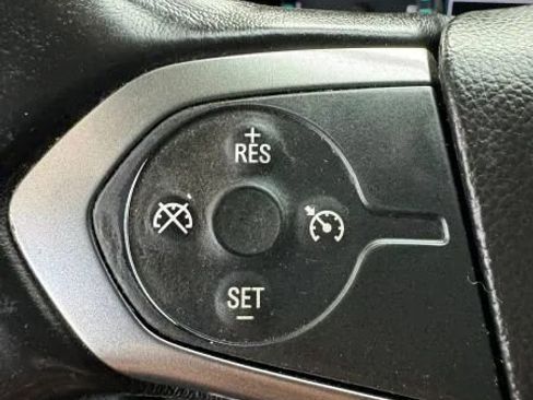 Used 2018 Chevrolet Silverado 1500 LTZ w/ Texas Edition image 28