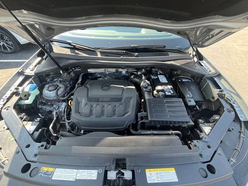 Used 2022 Volkswagen Tiguan SEL R-Line AWD/4WD image 30