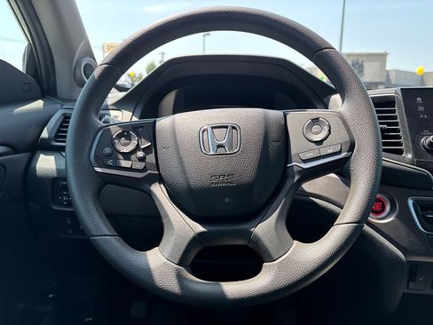 Used 2021 Honda Pilot EX image 18