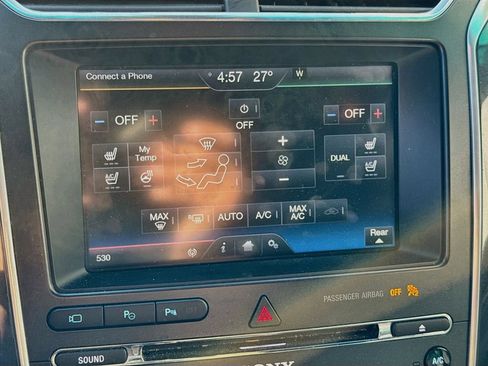 Used 2016 Ford Explorer Limited w/ Equipment Group 301A AWD/4WD image 18