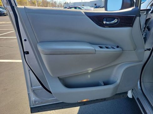 Used 2016 Nissan Quest SL w/ Value Cargo Package image 38