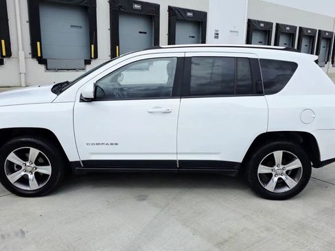 Used 2016 Jeep Compass High Altitude image 2