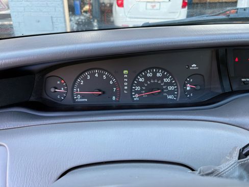 Used 2004 Toyota Avalon XLS FWD image 33