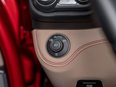 Used 2020 Ferrari Portofino image 20