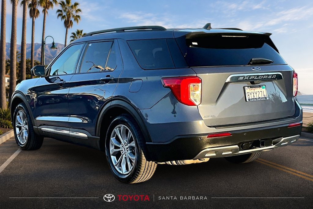 Used 2021 Ford Explorer XLT w/ Equipment Group 202A RWD image 4