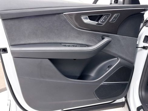 Used 2023 Audi SQ8 Prestige image 33