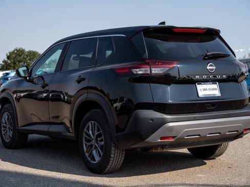 Used 2023 Nissan Rogue S FWD image 7