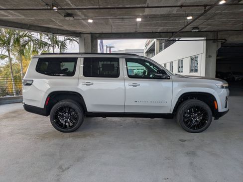 New 2026 Jeep Grand Wagoneer L Limited image 4