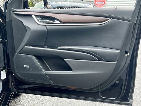 Used 2019 Cadillac XTS Luxury image 8