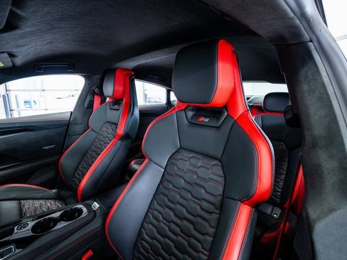Used 2023 Audi RS e-tron GT image 38