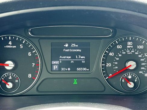 Used 2020 Kia Sorento S image 12