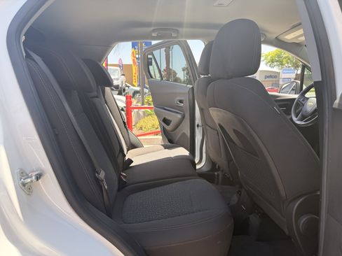 Used 2020 Chevrolet Trax LS w/ Tint and Cruise Package FWD image 15