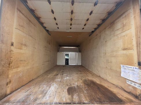 Used 2019 Chevrolet Express 3500 w/ Power Convenience Package RWD image 9