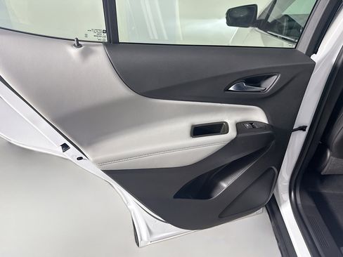 Used 2021 Chevrolet Equinox Premier image 26