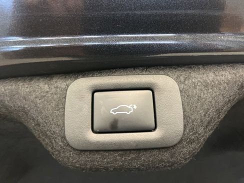 Used 2024 Lexus ES 350 Ultra Luxury w/ Accessory Package (Z2) image 32