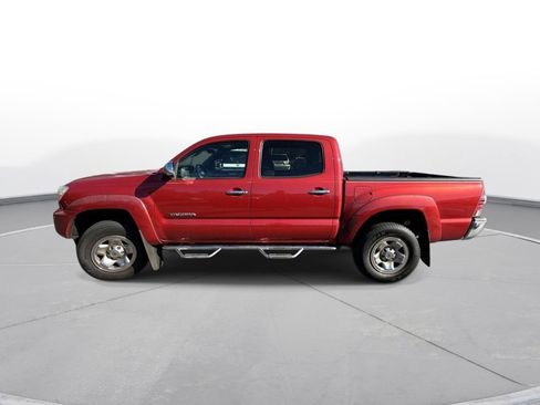 Used 2015 Toyota Tacoma PreRunner image 41