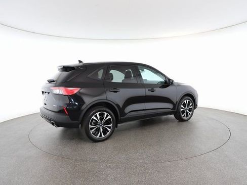 Used 2022 Ford Escape SE w/ SE Sport Appearance Package image 19