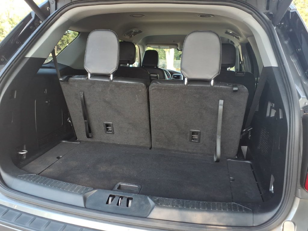 Used 2023 Ford Explorer XLT w/ Equipment Group 202A AWD/4WD image 13