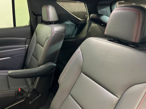 New 2026 Chevrolet Traverse Z71 w/ Enhanced Driving Package AWD/4WD image 21