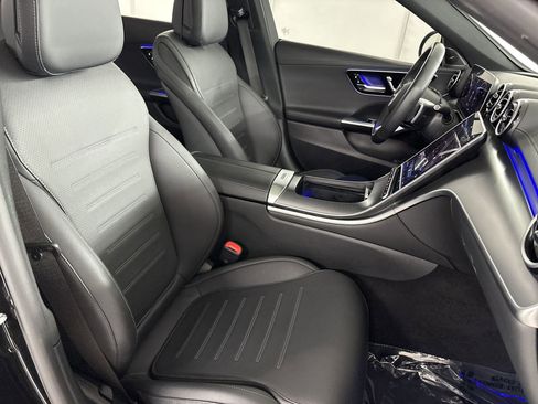 Used 2024 Mercedes-Benz C 300 Sedan image 31