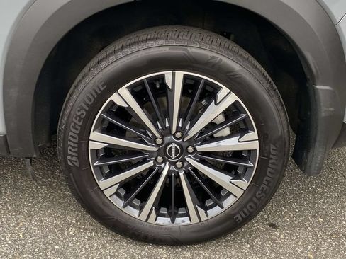 Used 2026 Nissan Pathfinder Platinum w/ Accent Package AWD/4WD image 8