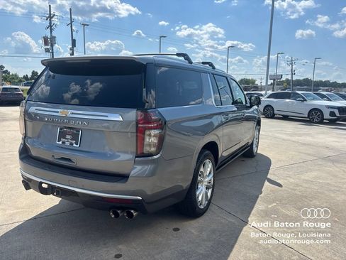 Used 2021 Chevrolet Suburban High Country RWD image 5