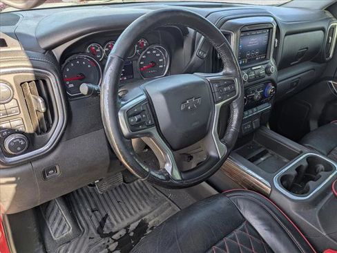 Used 2021 Chevrolet Silverado 1500 RST w/ LPO, Blackout Package image 9