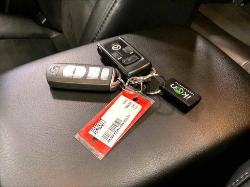 Used 2018 MAZDA CX-5 Touring w/ Preferred Equipment Package image 16