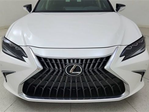 Used 2025 Lexus ES 350 Ultra Luxury image 8