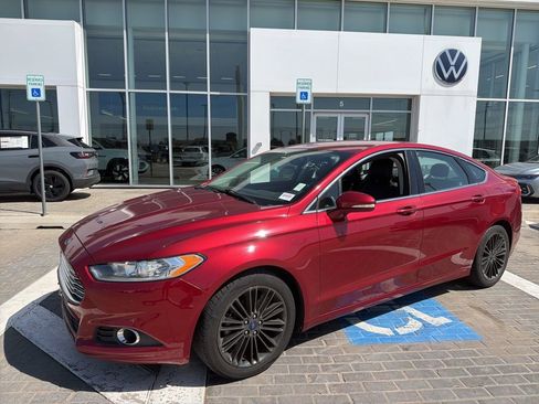 Used 2014 Ford Fusion SE w/ Equipment Group 202A FWD image 1