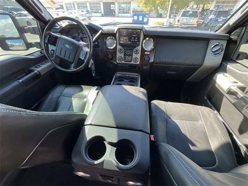 Used 2013 Ford F250 Lariat w/ Chrome Pkg image 18