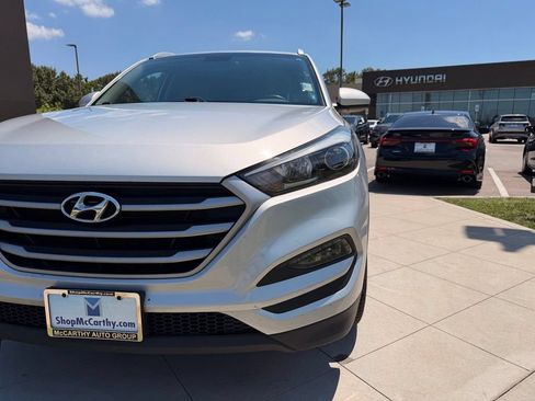 Used 2017 Hyundai Tucson SE w/ SE Popular Package 02 FWD image 13