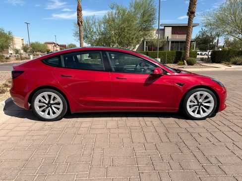 Used 2022 Tesla Model 3 RWD image 2