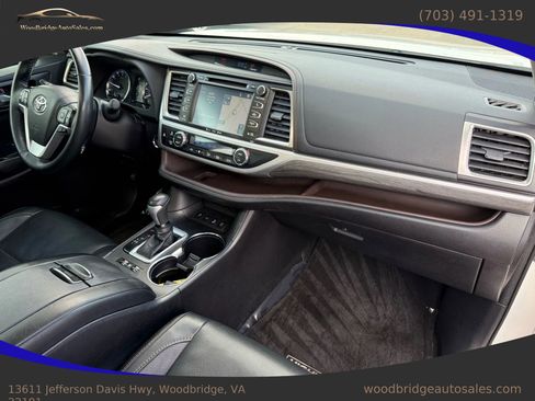 Used 2017 Toyota Highlander Limited image 38